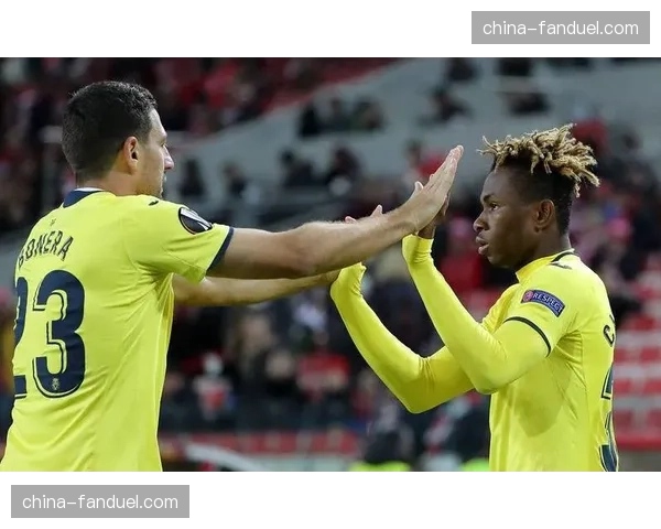 官方：比利亚雷亚尔中场皮诺因脚踝伤势将缺席至少四周，球队中场控球能力受考验