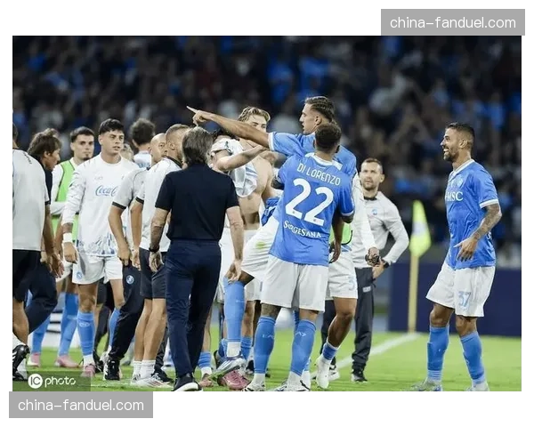 半场战报:那不勒斯0-0罗马,双方共计完成18次越位,凸显造越位战术博弈 半场战报:那不勒斯0-0罗马,双方共计完成18次越位,凸显造越位战术博弈